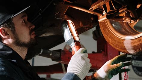 汽车营销与服务