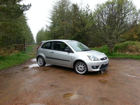 汽车车身修复技术（原汽车美容与装饰技术）