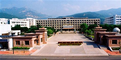 泰山医学院
