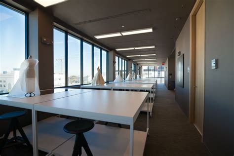 馬蘭歐尼時(shí)裝與設(shè)計(jì)學(xué)院