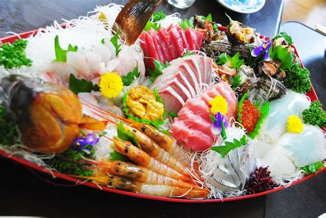 日本料理刺身、寿司晚班
