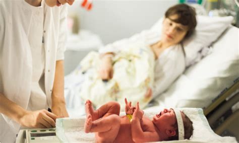 产后母婴护理师（月嫂）