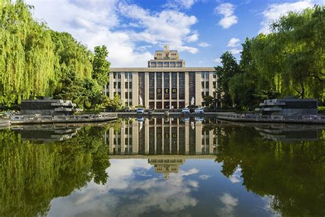 西安交通大学