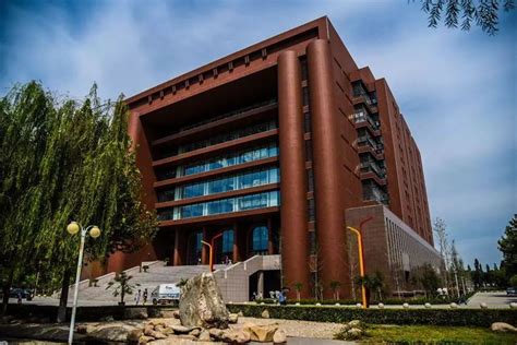 河北大学
