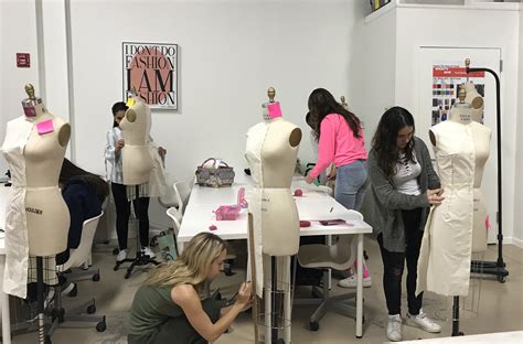 一年制形象设计师班培训