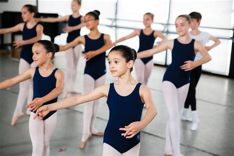 芭蕾舞、民族舞高级班