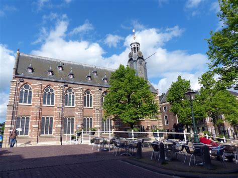 荷兰莱顿大学