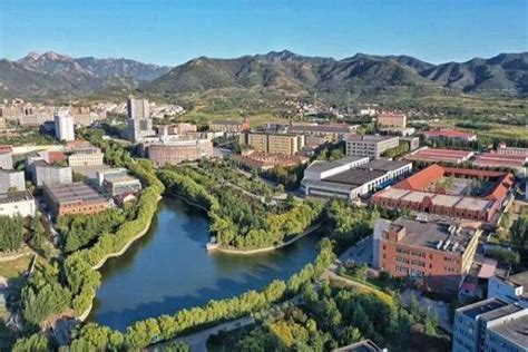 青岛理工大学