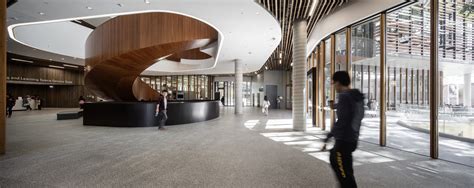上海大学悉尼工商学院