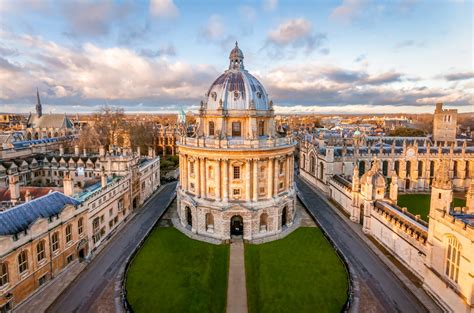 英国名校（非G5）本科全程留学服务