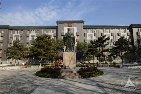 中国传媒大学