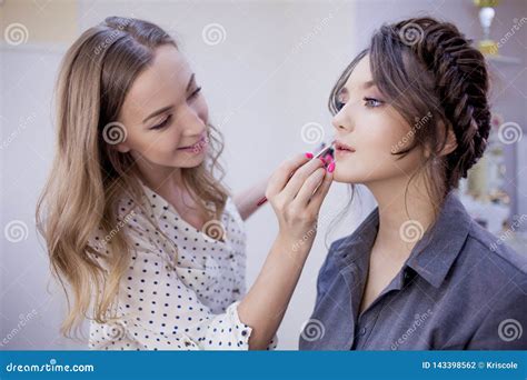 彩妆造型师班