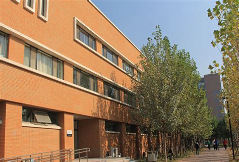 天津商务职业学院