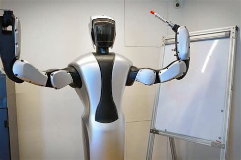 未来先锋机器人少儿创客班