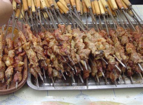 新疆烤羊肉串