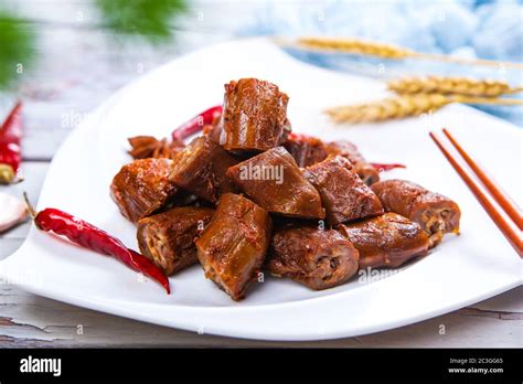 绝味卤鸭脖
