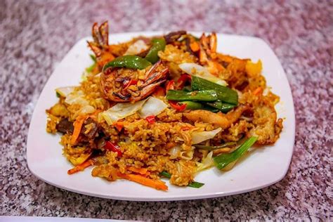 中式簡餐鹵味特色鍋巴飯