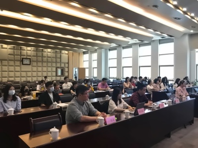 江苏省泰州中学国际部家长会.jpg