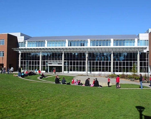 德山大学