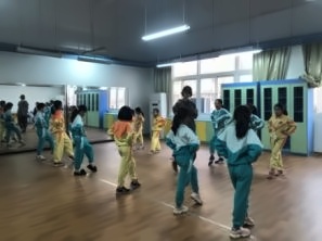 句容碧桂园学校模本童星课程.jpg