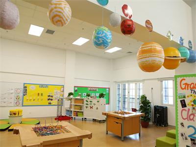 北京德闳学校