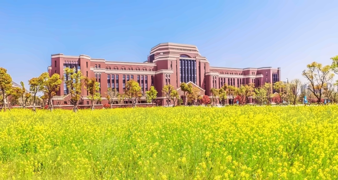 上海建桥国际高中