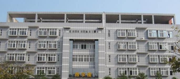 石家庄纺织技工学校