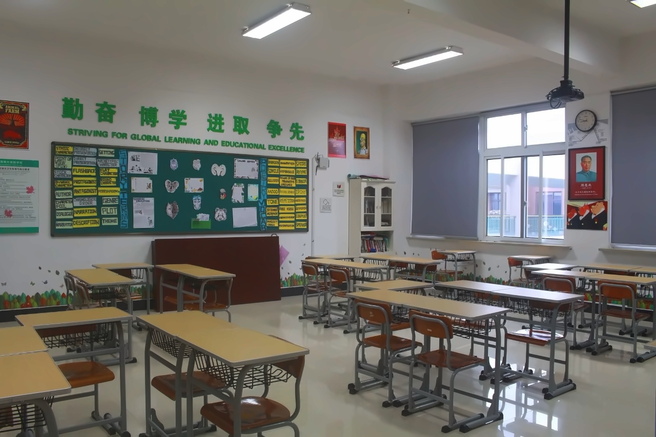 上海枫叶国际学校教室.jpg