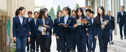 耀中耀华HKDSE课程