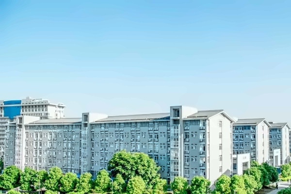 大连工业大学艺术与信息工程学院航空空乘专业招生简章