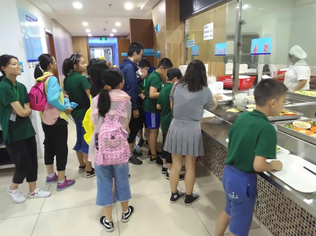 邮轮港晚餐.jpg