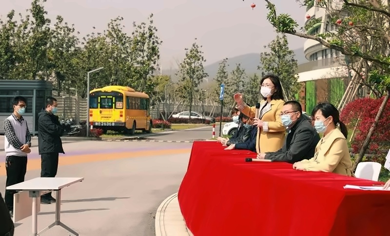湖州帕丁顿双语学校举行“开学”预演.jpg