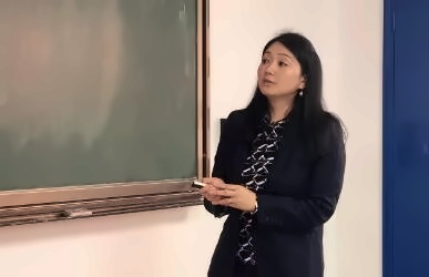 诺科学校教务主任朱美华老师