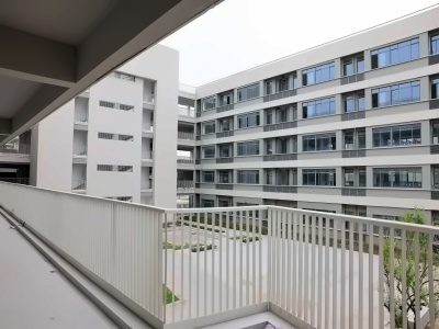 江苏省靖江高级中学校园环境