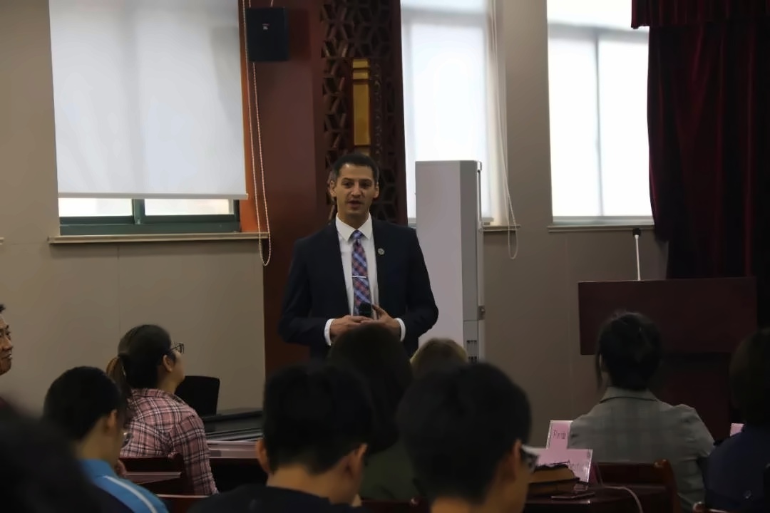 美国八所名校招生官到访中育贝拉国际高中梅村校区