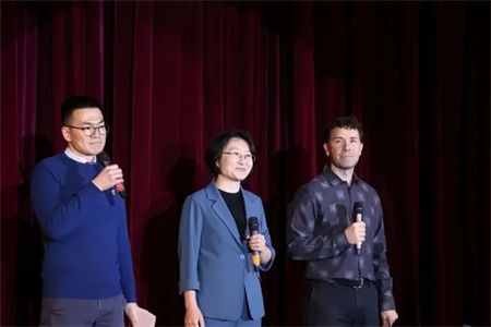 烟台爱华高级中学出国留学部（YIA）