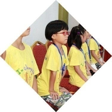 正确坐立行