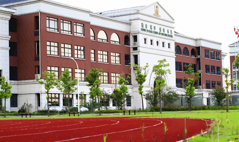 上海金山区枫叶学校.jpg