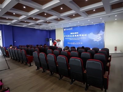 中育贝拉国际高中校园风光