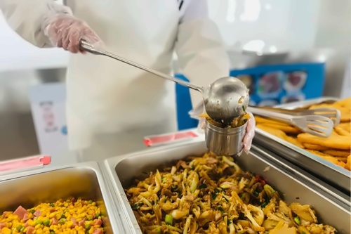 南通州外国语学校食堂