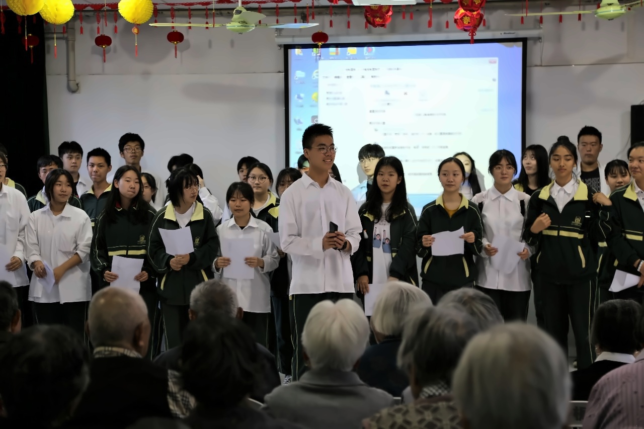 上海枫叶国际学校滴水公益社献爱心活动.jpg