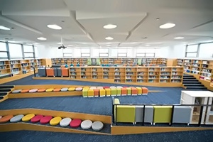 上海民办沪港学校(耀华临港校区)图书馆