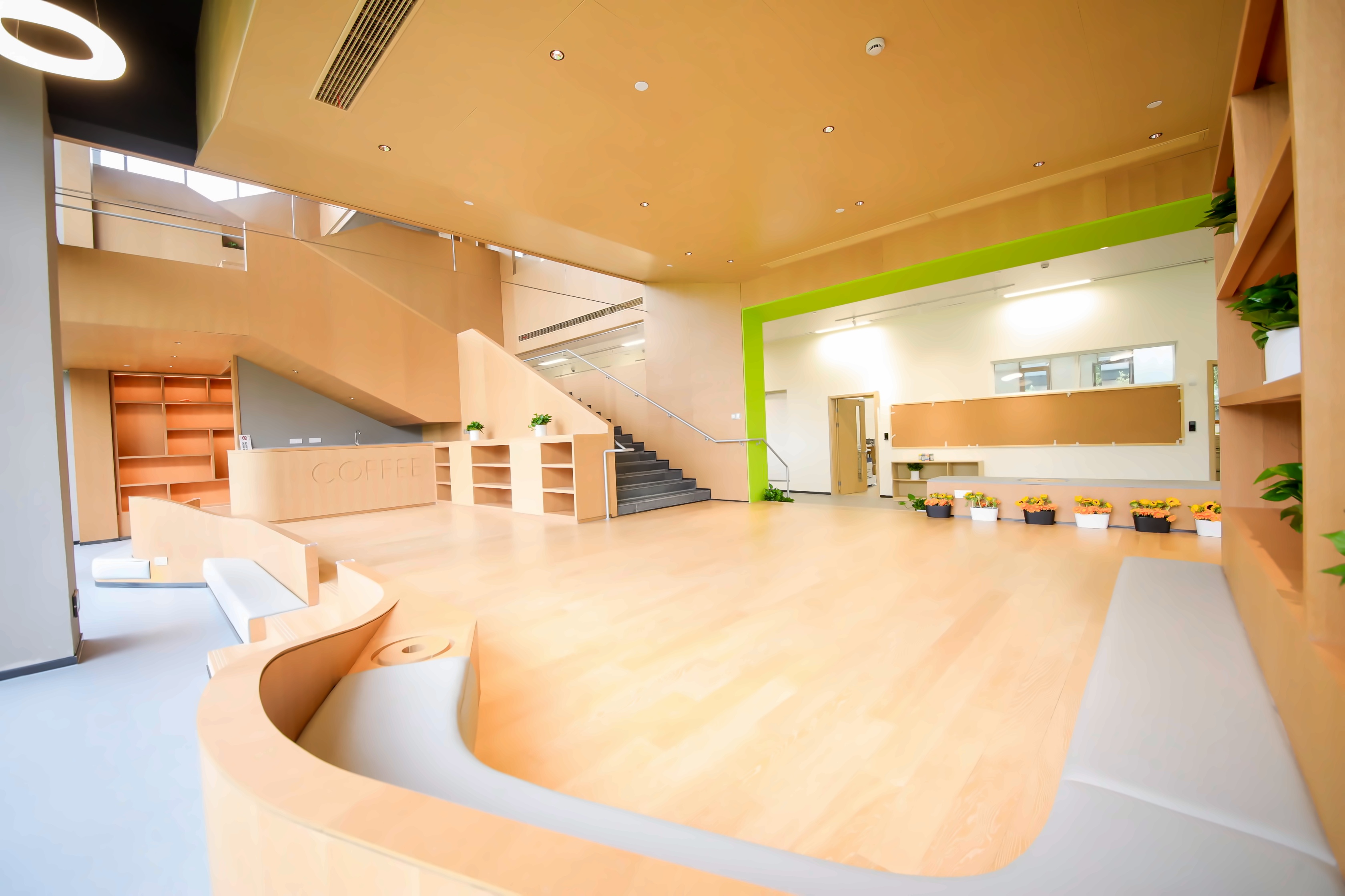 上海德英乐学院.JPG