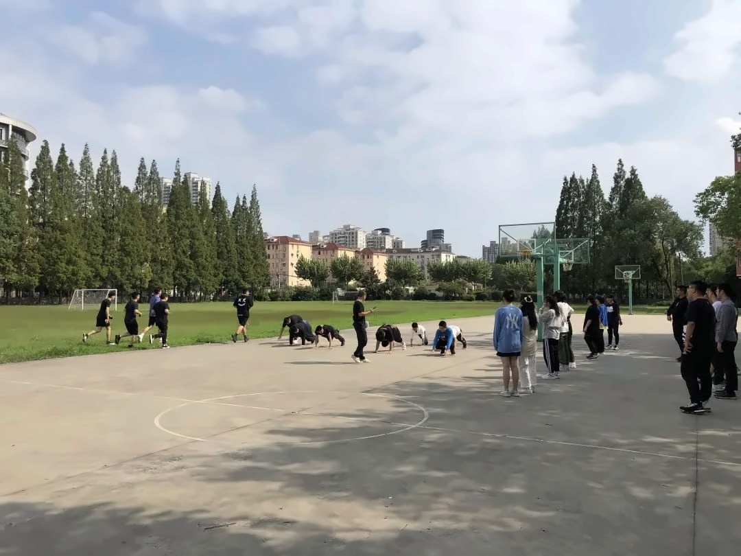 体育活动.jpg