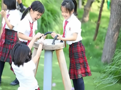 北京德闳学校