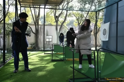 高尔夫大师赛之挥杆练习.jpg
