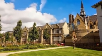 利兹大学