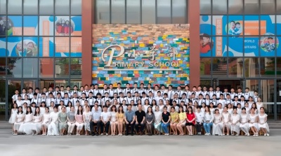 句容碧桂园学校2020届融合课程小学毕业照.jpg