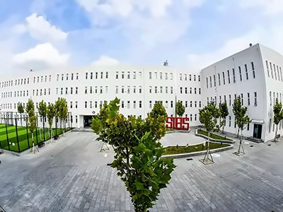 君诚国际艺术高中校园环境