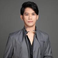 Joshua Rodriguez 交中IB艺术教师